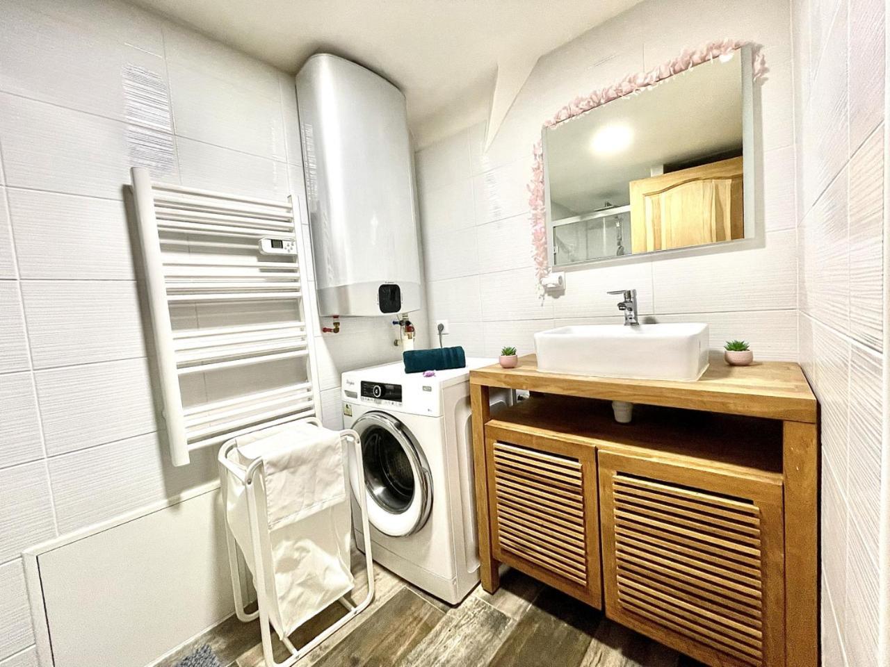 *Le Lotus*Fiber Wifi*Hyper Center* Apartment Salon-de-Provence Exterior photo